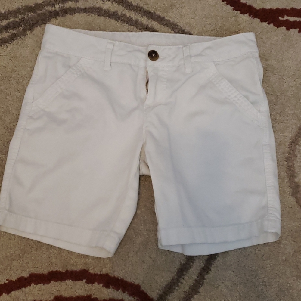 Maurice white shorts size 3/4